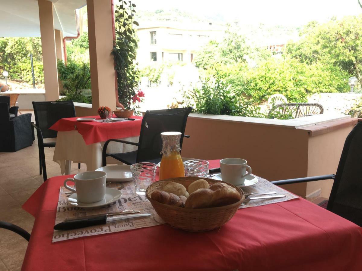 Casa Mariluka Bed and Breakfast Capoterra Εξωτερικό φωτογραφία